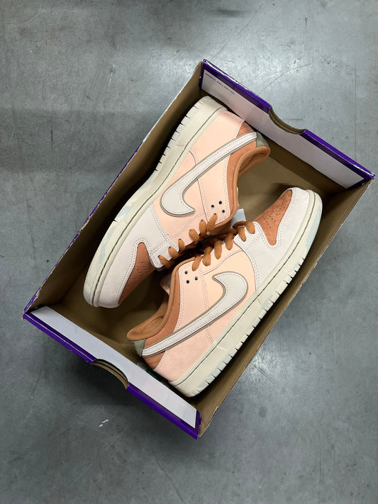 Nike SB Dunk Low Trocadéro Gardens