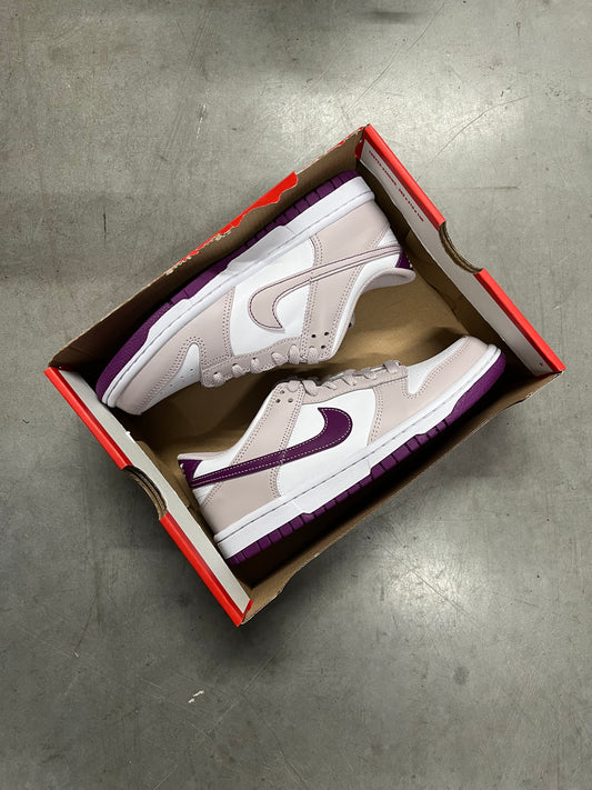 Nike Dunk Low Platinum Violet