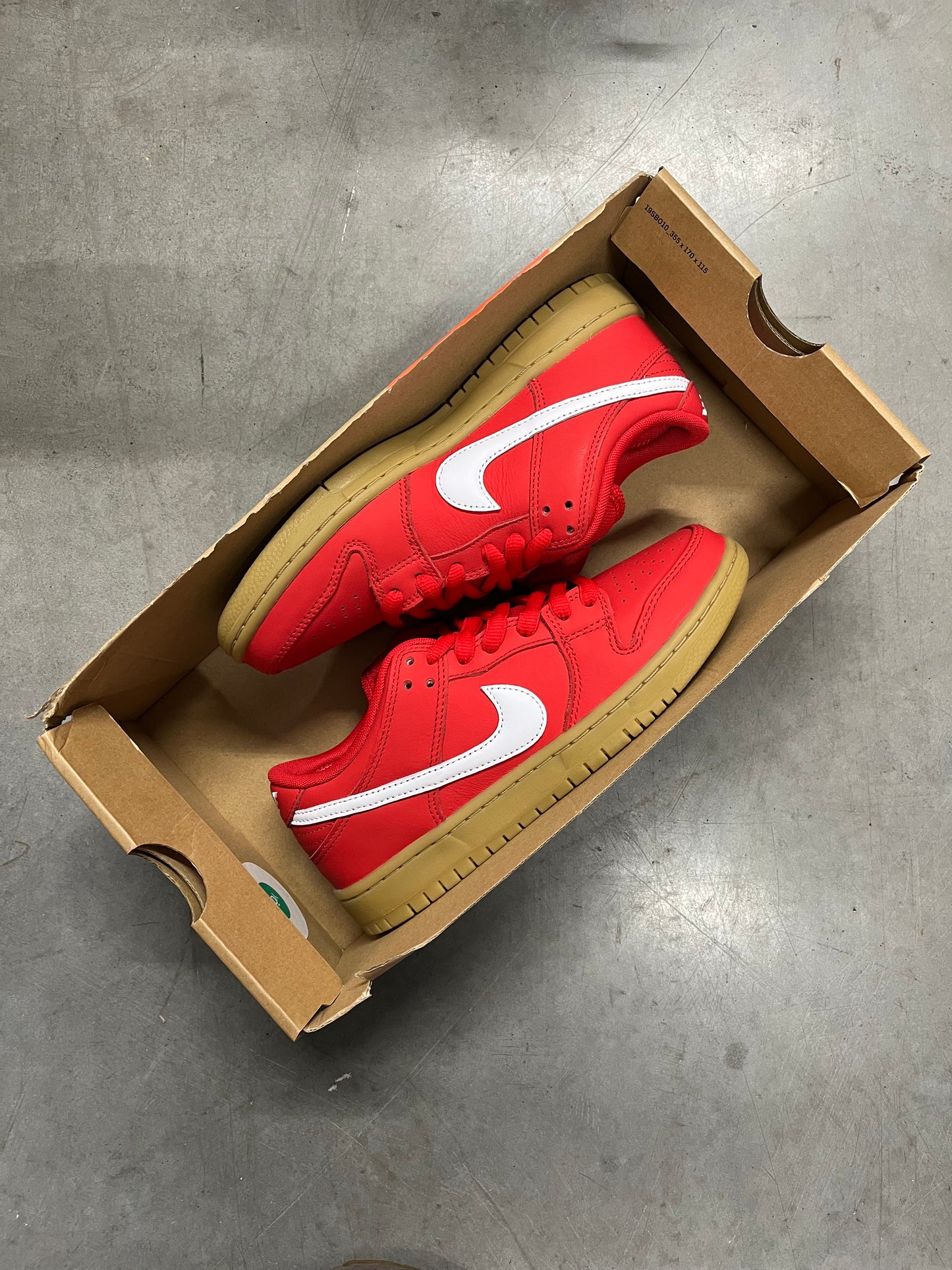 Nike SB Dunk Low University Red Gum