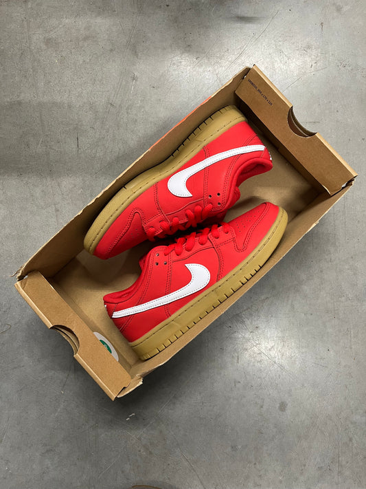 Nike SB Dunk Low University Red Gum