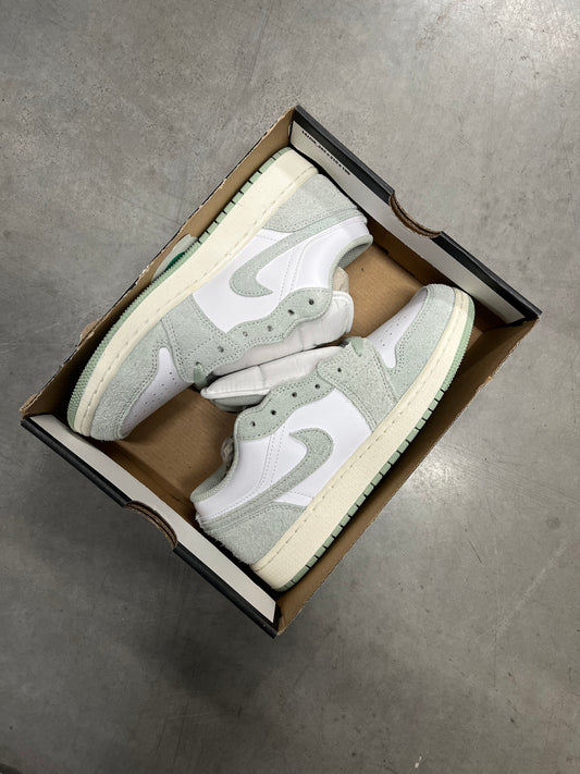Jordan 1 Low SE White Seafoam (Grade School)