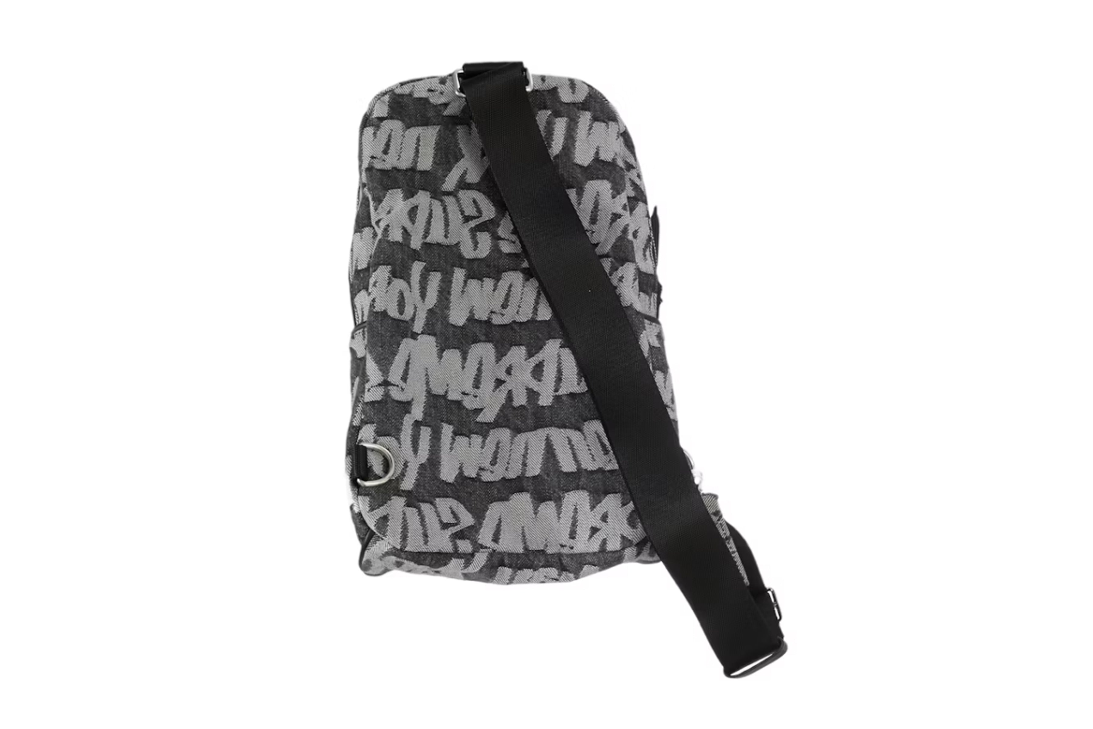Supreme Fat Tip Jacquard Denim Sling Bag Black – AfterStock