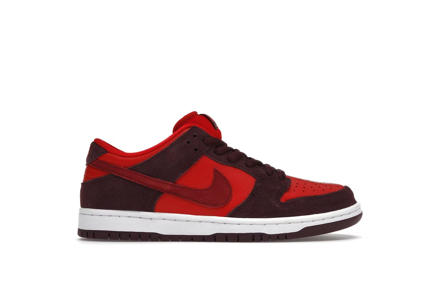 Nike SB Dunk Low Cherry